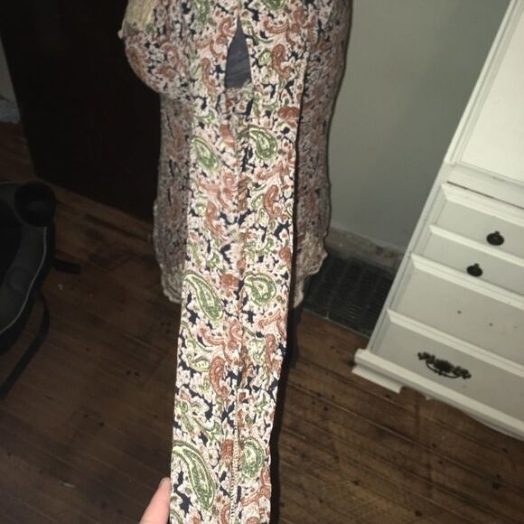 BKE Gimmicks lace trimmed boho blouse - Picture 3 of 4